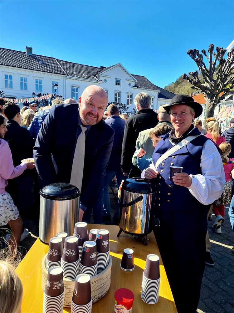 Bilder fra jubileumsfesten - Klikk for stort bilde