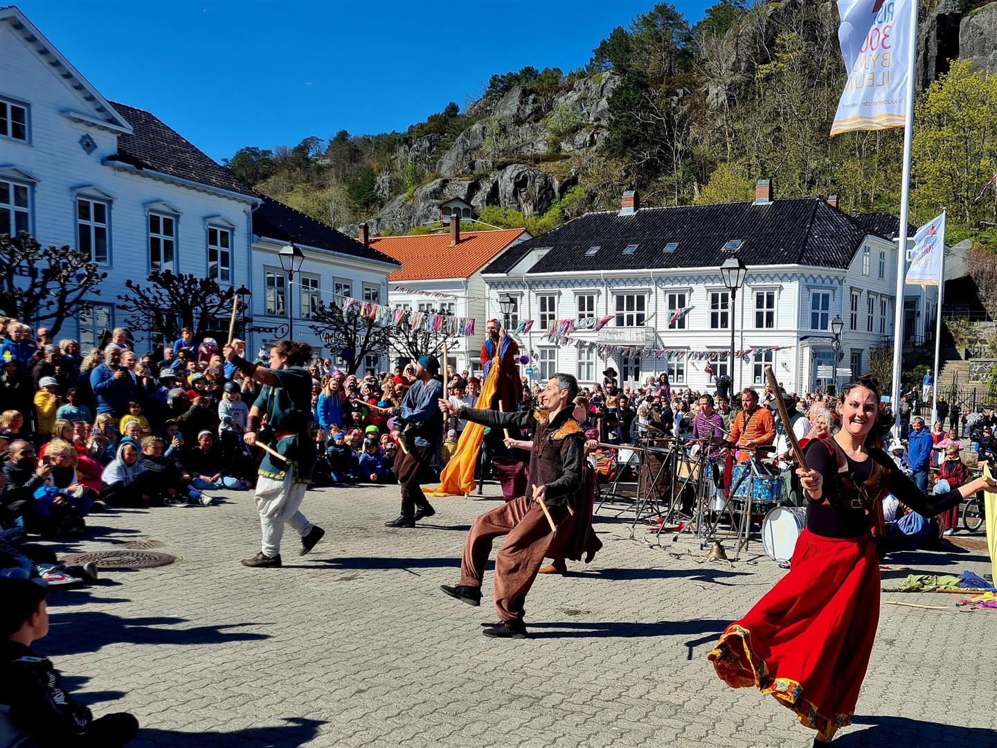 Stort bildedryss fra Risørs bursdag, søndag 7. mai - Risør kommune