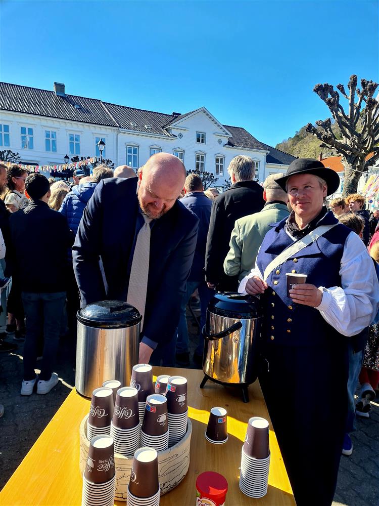 Bilder fra jubileumsfesten - Klikk for stort bilde